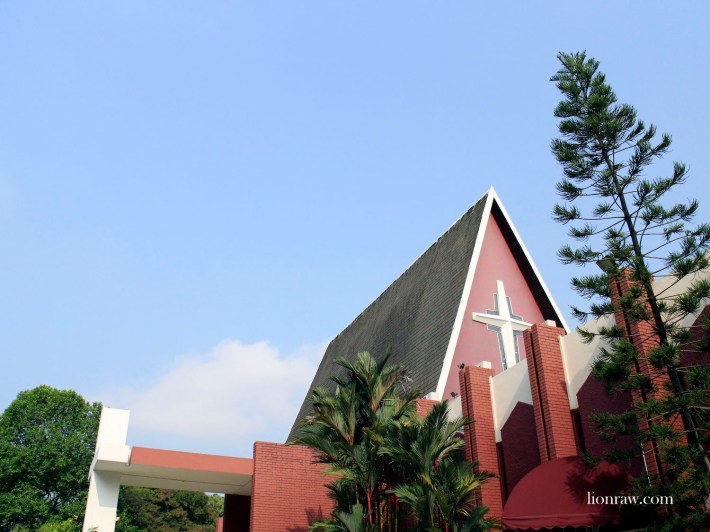 Built at a cost of $150,000, Queenstown Lutheran Church is the second Lutheran Church in Singapore and was opened back on 13 March 1966 as an extension of the Lutheran Church of Our Redeemer at Duke Road. 